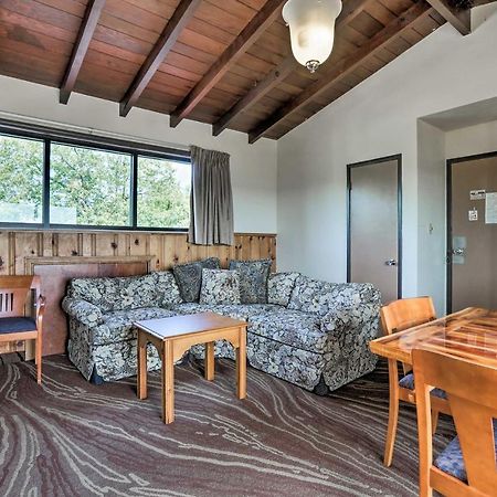 Burkesville Apt With Deck, Views And Pool Access! Bagian luar foto