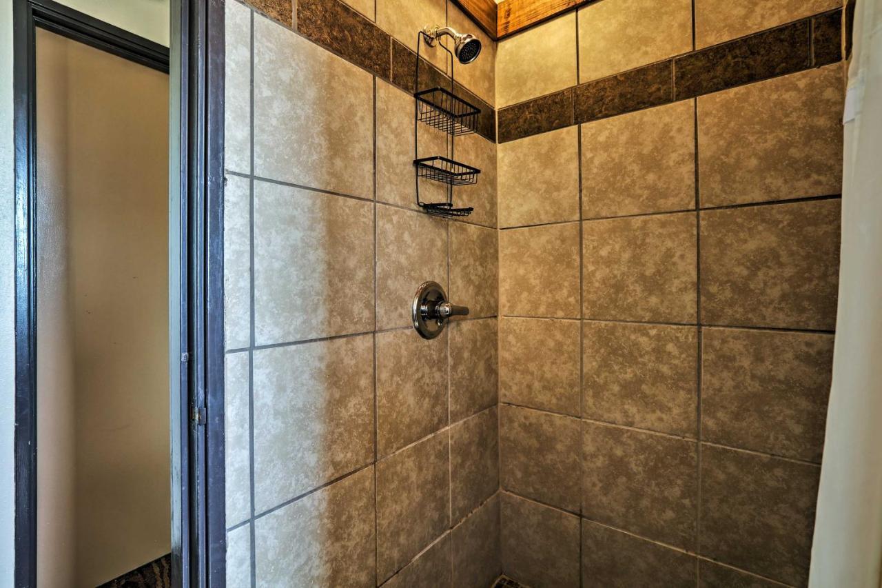 Burkesville Apt With Deck, Views And Pool Access! Bagian luar foto