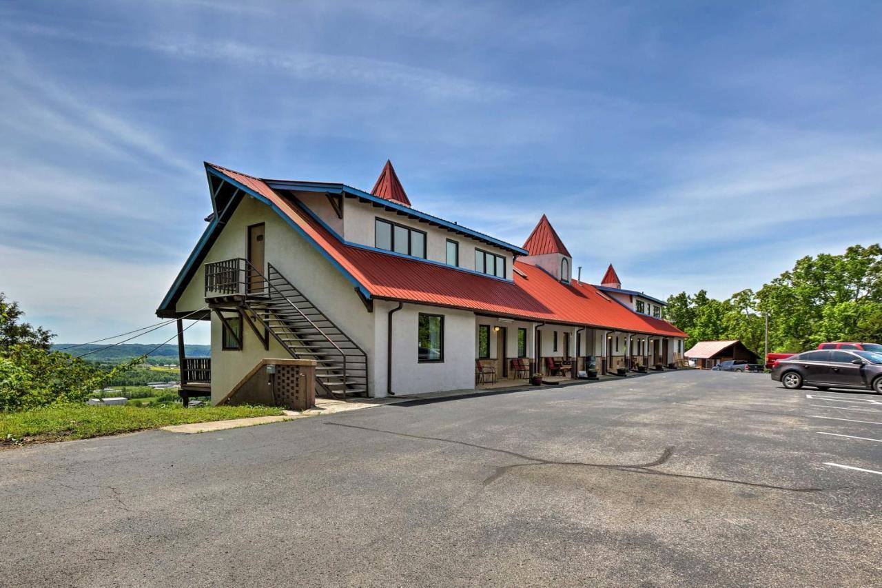 Burkesville Apt With Deck, Views And Pool Access! Bagian luar foto